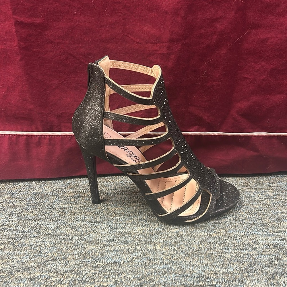 Black heels help height 4 inches